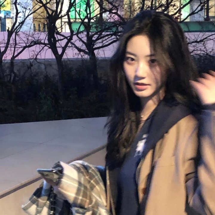山林中头一个女人